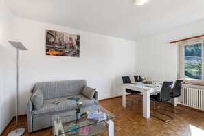 Family Apartment, Multiple Bedrooms, Lakeside (Garden on the lake 2) | Interior - Garden on the lake 2 (Gambarogno)