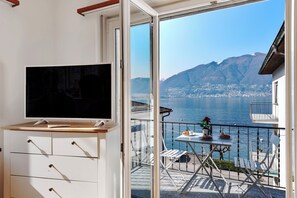 Interior - Garden on the lake 2 (Gambarogno)