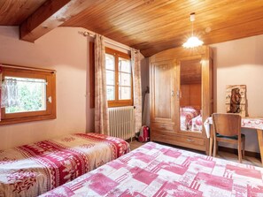 1 Schlafzimmer, Reisekinderbett, WLAN, Bettwäsche