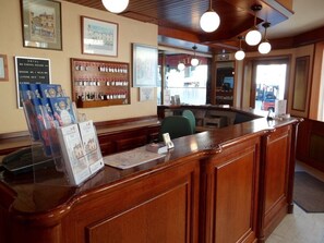 Reception hall - Hotel du Cheval Rouge (Versailles)