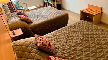 Chambre Familiale | Bureau, chambres insonorisées, Wi-Fi gratuit