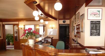 Hotel du Cheval Rouge