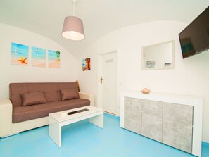 TV - Cosy apartment for 4 people with WIFI, A/C, TV, terrace and panoramic view (Massa Lubrense)