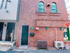 Exterior detail - ARI2 / Nakano-ku Tokyo (Nakano-ku)