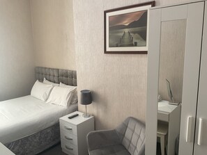 Individually furnished, iron/ironing board, free WiFi, bed sheets - Claremont Hotel (Preston)