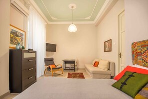 Appartement, 1 chambre | Aire de séjour | Téléviseur à écran plat