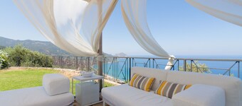 Relax at the Swimming Pool by Wonderful Italy