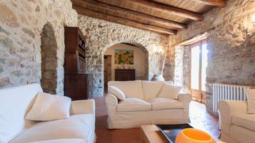 Villa, 5 Bedrooms | Living area | Flat-screen TV