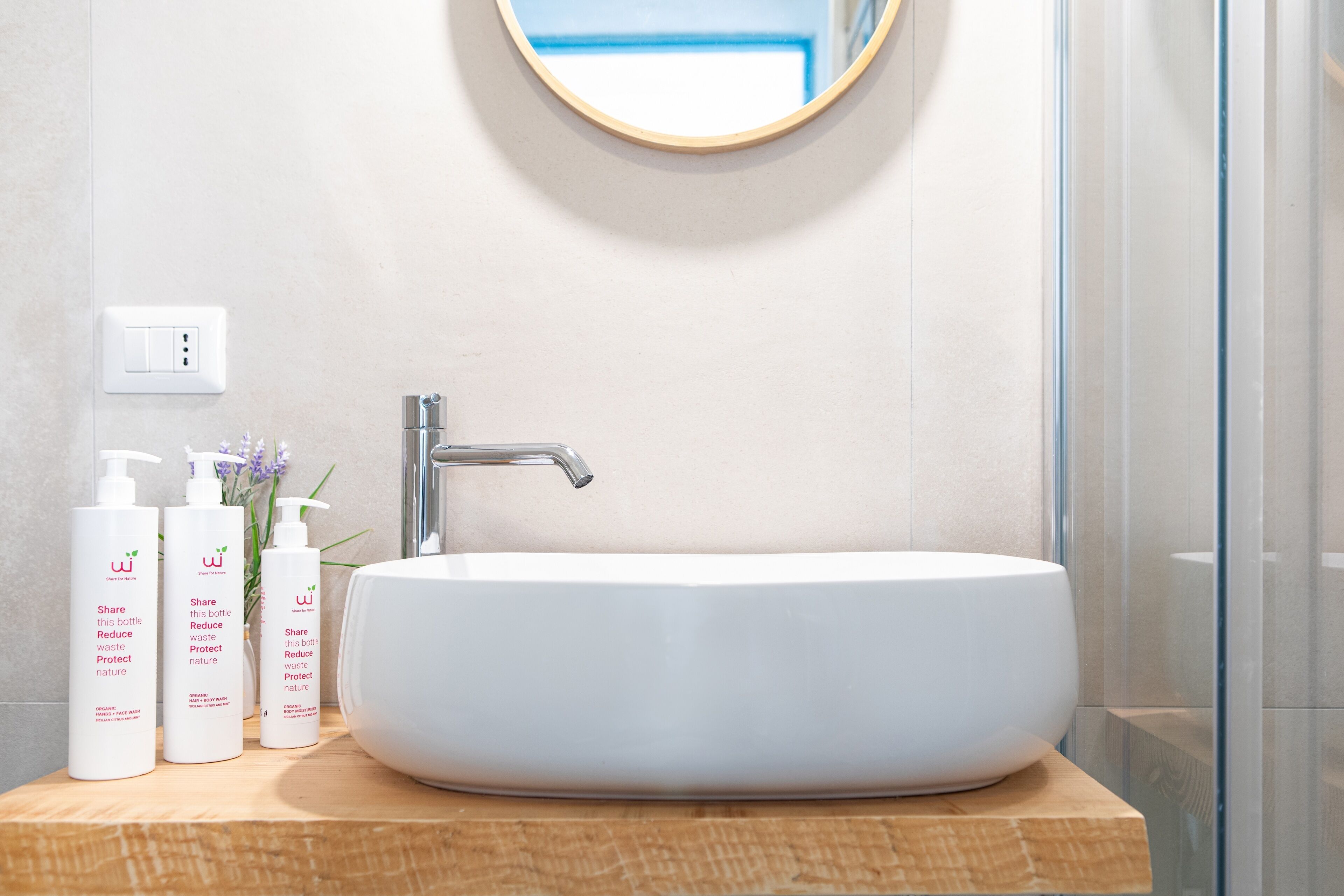 Bathroom sink