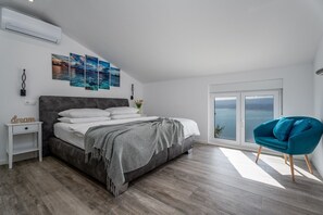 2 عدّة غرف نوم ومكواة/لوح كي وواي فاي وملاءات أسرّة