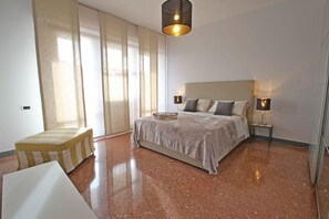 3 camere, ferro/asse da stiro, culla da viaggio, Wi-Fi gratuito