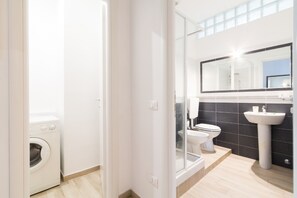 Bathroom - Vintage Apartment Trastevere Station (Rome)