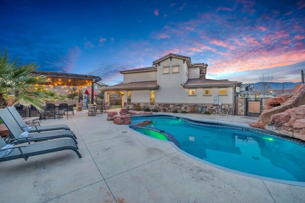 Pool - Zion Poolhouse - PRIVATE POOL! Backyard Oasis! (Washington)