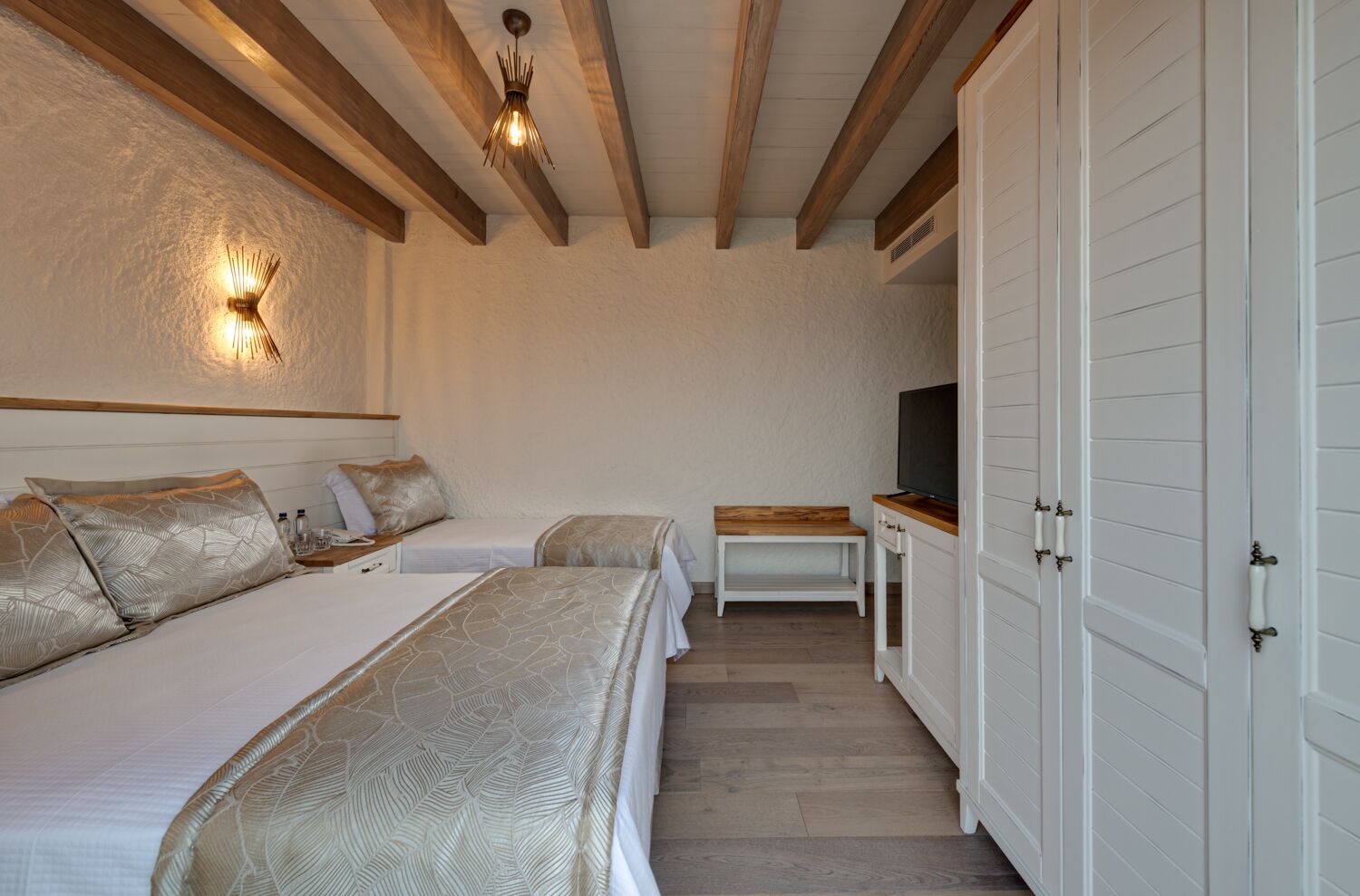 1 bedroom, minibar, in-room safe, blackout curtains