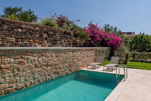 Piscina externa sazonal