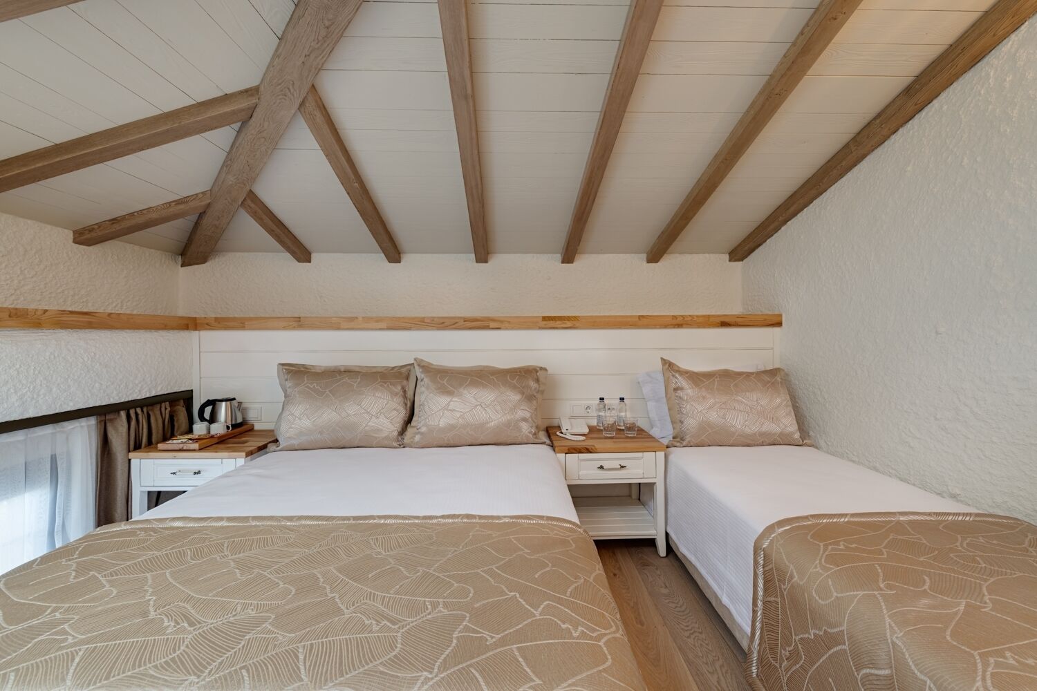 deluxe loft | 1 bedroom, minibar, in-room safe, blackout curtains