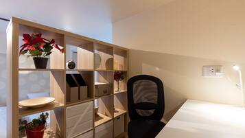 1 bedroom, desk, iron/ironing board, free WiFi