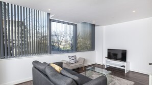 Unclassified image, 5 of 35, button - Central Apartments (Basingstoke)