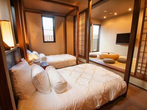 2 quartos, escrivaninha, Wi-Fi de cortesia, roupa de cama