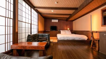 1 bedroom, desk, free WiFi, bed sheets