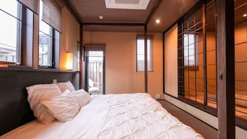 2 bedrooms, desk, free WiFi, bed sheets