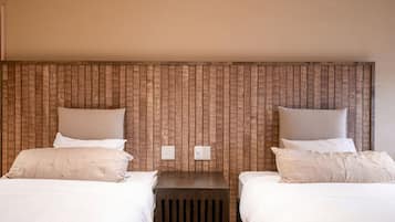 1 bedroom, desk, free WiFi, bed sheets