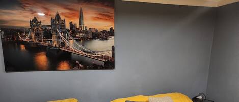 1 chambre, bureau, fer et planche à repasser, Wi-Fi gratuit