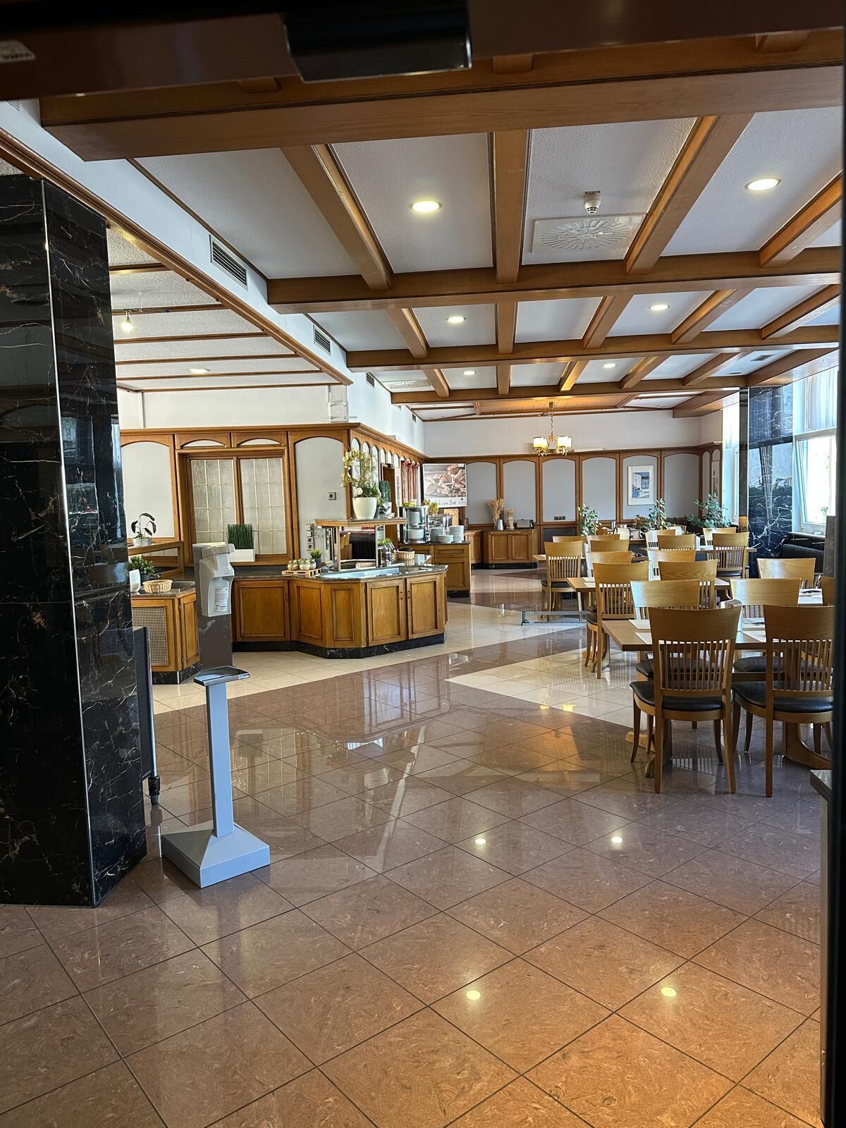 daily buffet breakfast (eur 10 per person)