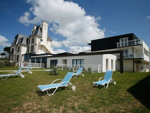 Exterior - Apartment in Plougasnou With Stunning Sea Views (Plougasnou)