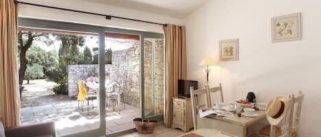 غرفة المعيشة