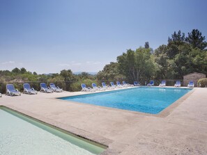 Outdoor pool - Maisonette in Gordes With Provencal Charm (Gordes)