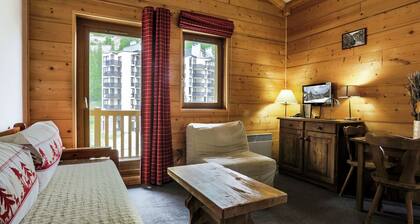 Savoyards and Rustic Apartment in the Heart of Val D'isère