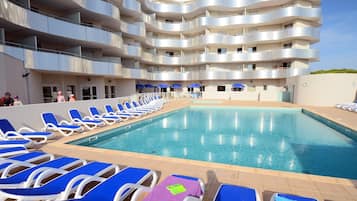Indoor pool, outdoor pool