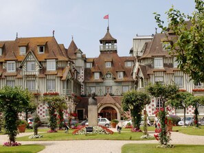 Exterior - Traditional Apartment With Balcony or Terrace in Deauville (Deauville)