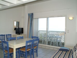 Apartment | Living room - Apartment in France With Ocean View (Fouras)
