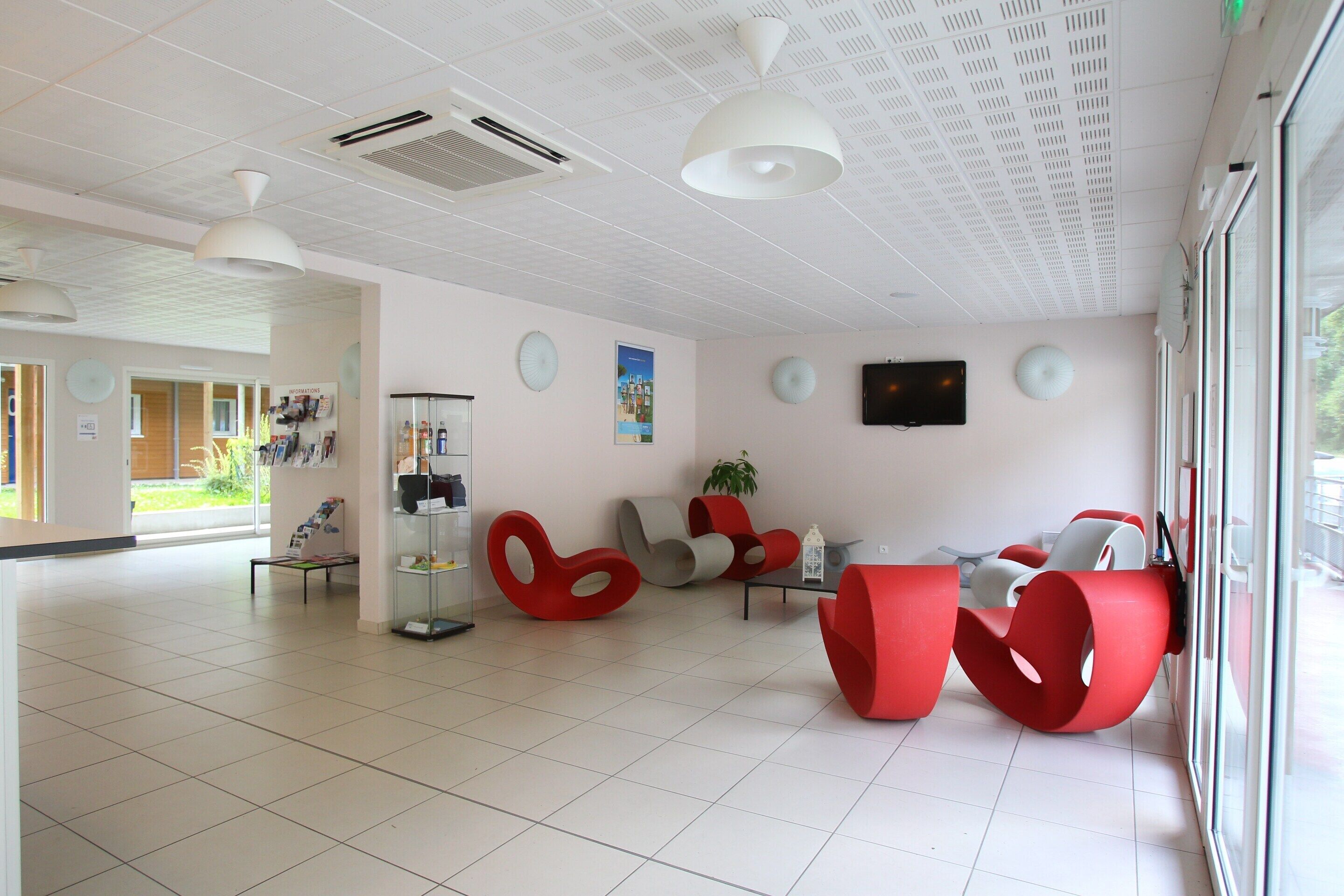 Apartment | Reception