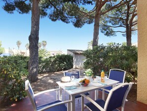 Apartment | Balcony - Apartment in Saint-loup Amid Pine Trees (Agde)