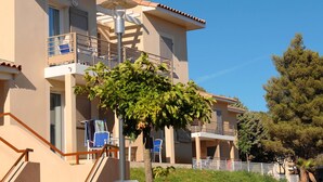 Unclassified image, 5 of 11, button - Sunny Retreat With Pool (La Londe-les-Maures)
