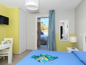 Room amenity - Sunny Retreat With Pool (La Londe-les-Maures)