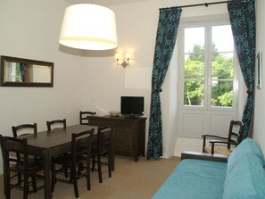 Apartment | Living room - Apartment in Erdeven Near Kerhillio Beach (Erdeven)