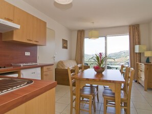 Dining - Cozy Holiday Home in Trébas With Sauna (Trebas)
