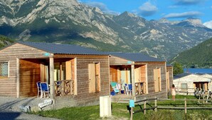 Exterior - Chalet on the Largest Water Reservoir in the Hautes-alpes (Le Lauzet-Ubaye)