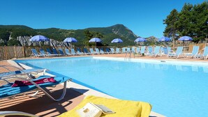 Outdoor pool - Chalet on the Largest Water Reservoir in the Hautes-alpes (Le Lauzet-Ubaye)
