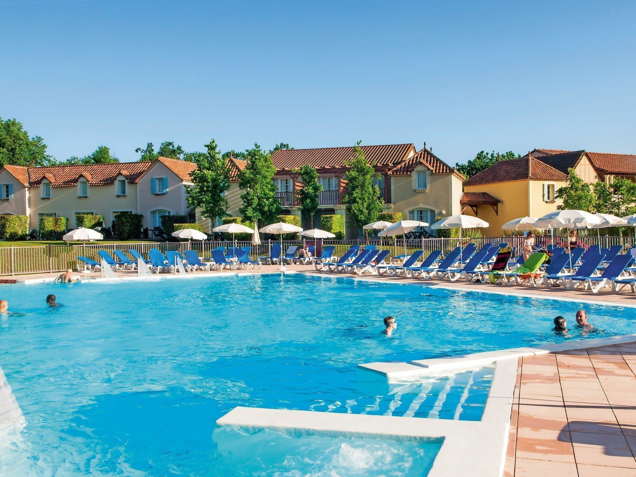 Piscine extérieure