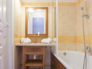 Appartement | Salle de bain | Serviettes fournies