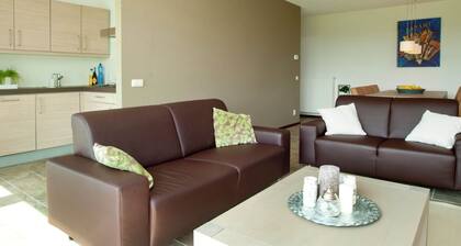 Tail-wagging Lake Escape