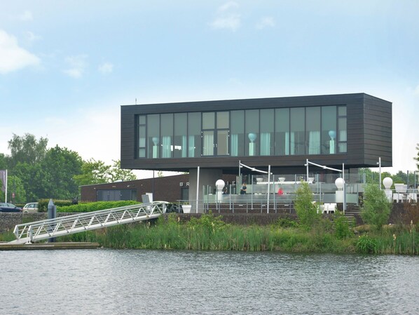 House | Exterior - Villa on a Beautiful Resort With Sauna and View (Heel)