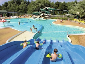 Outdoor pool - Comfortable House With Dishwasher, Located in Nature Reserve (Fort-Mahon-Plage)