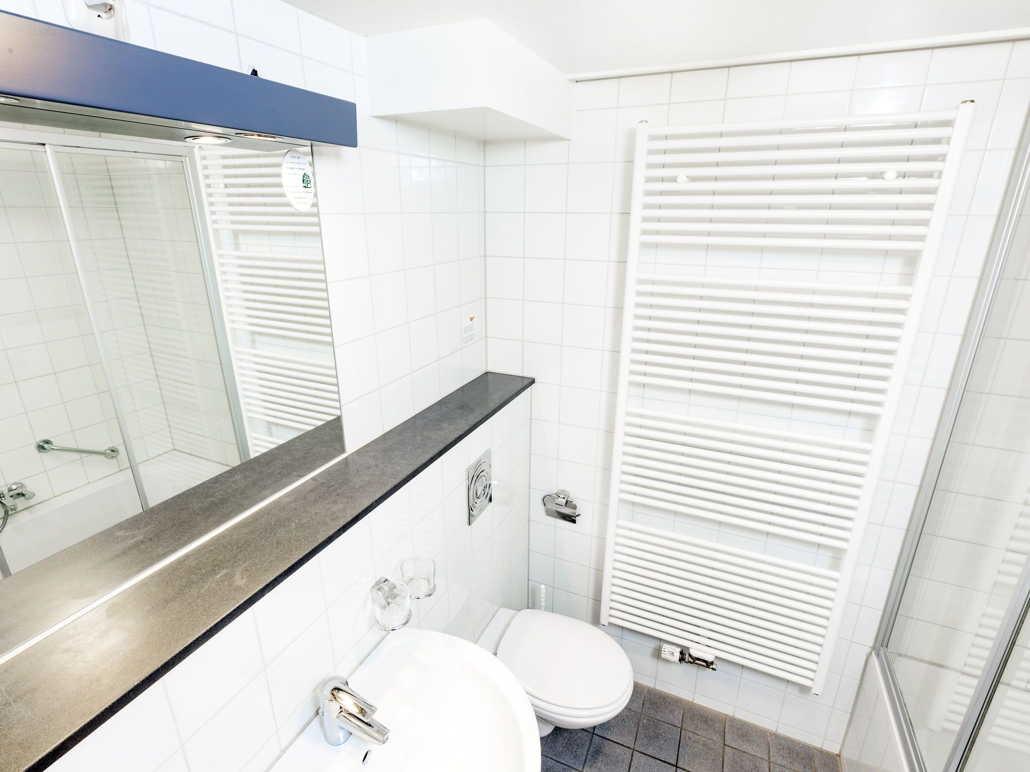 Apartment | Bathroom | Bathtub