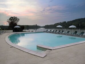 Outdoor pool - Situated in a Landscaped Park of a Little Less Than ... (Marciac)